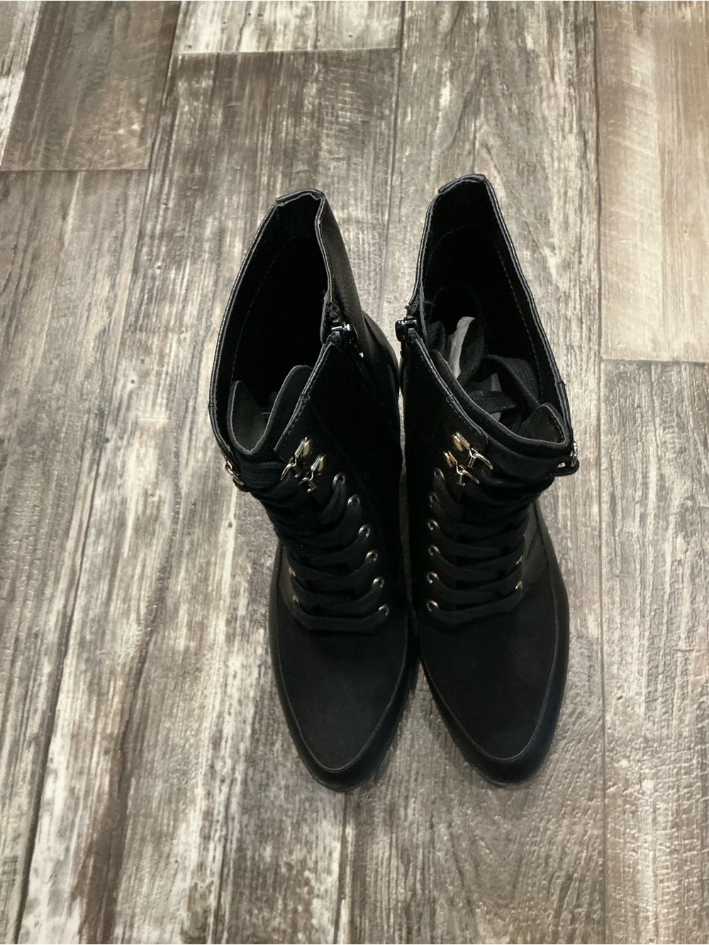 Giani Bernini Black Lace-Up Block Heel Ankle Boots Size 10 - Picture 16 of 16